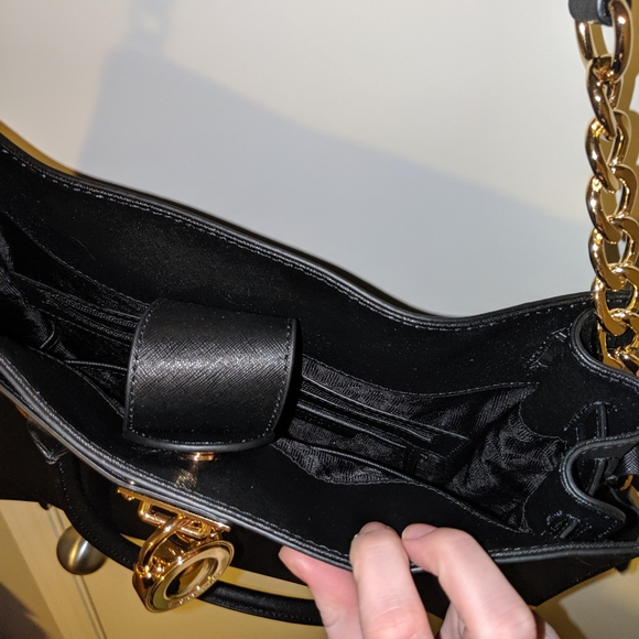 Purse - Picture 2 of 6